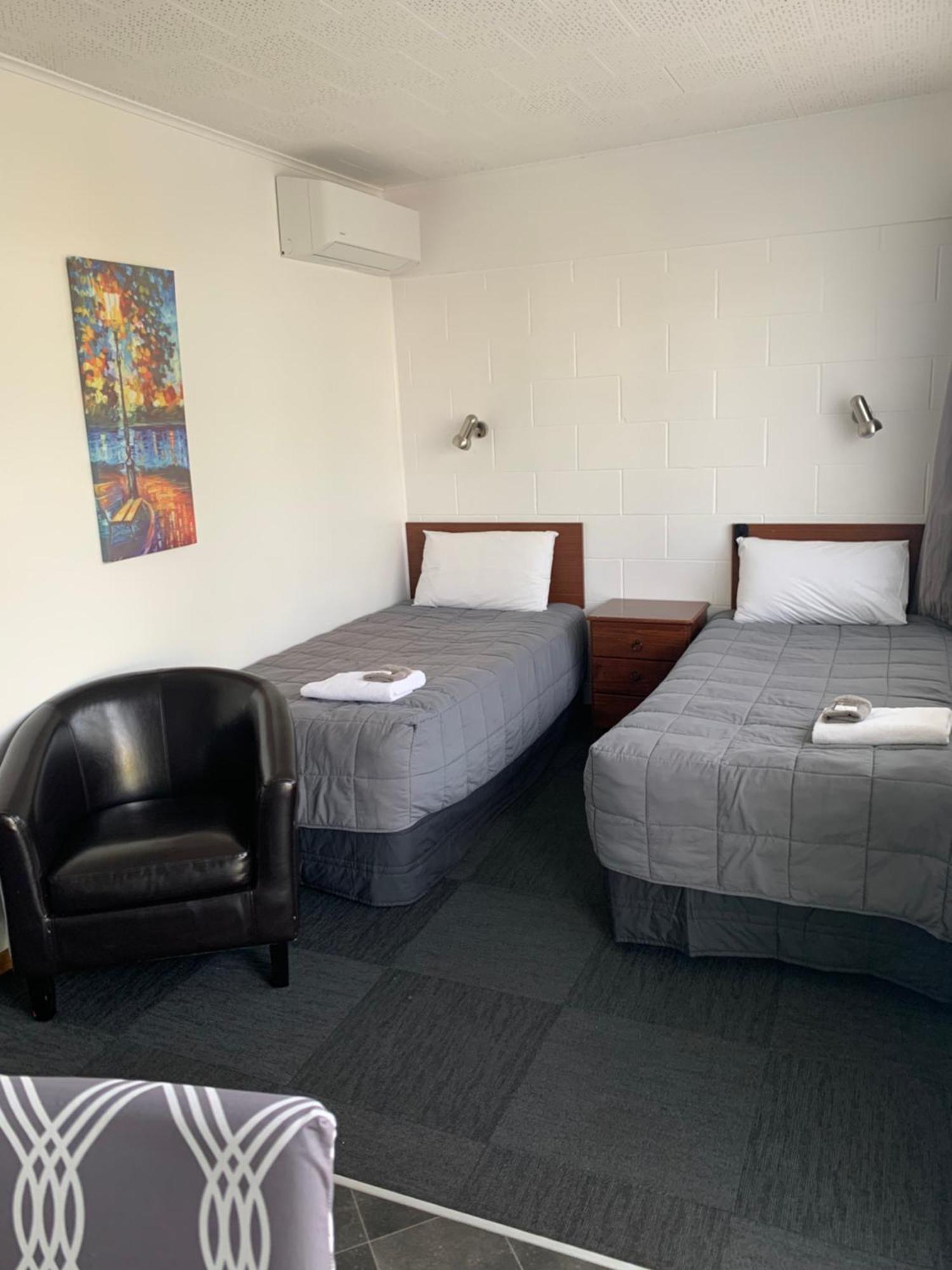 Brooklyne Motel Sanson Екстер'єр фото